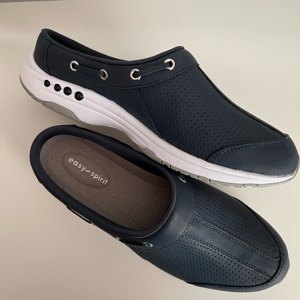 Easy Spirit 💙 Travelport Clog NAVY Size 9.5 W